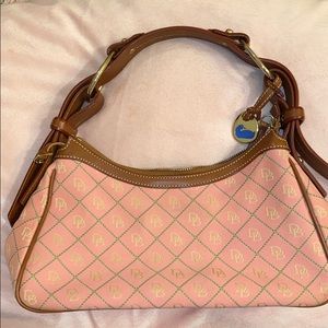 Dooney & Bourke Shoulder purse